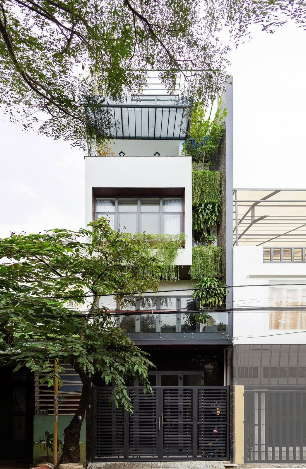 4-Storey Townhouse with a Penthouse